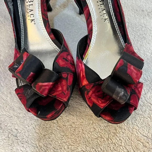 White House Black Market Womens Black Red Slingback Heels 6.5M Floral Peep Toe - Picture 12 of 14